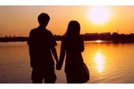 第三者怎样挽回男人的爱情：策略与行动指南